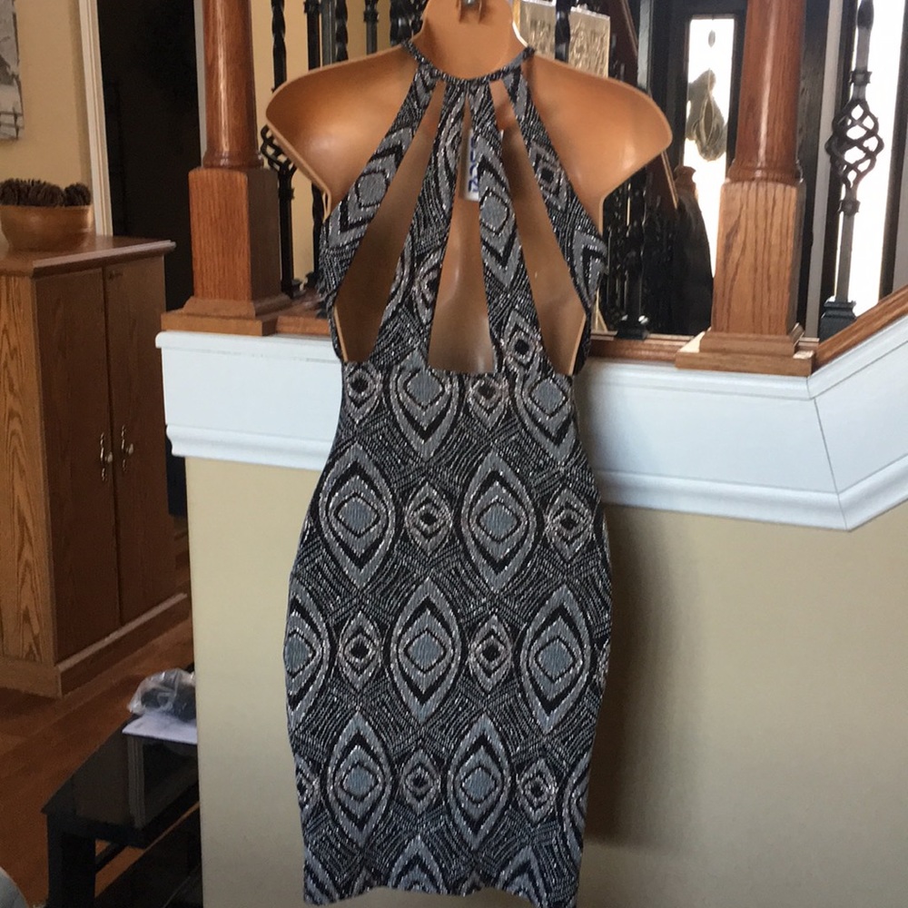 Sexy Out-On-The-Town Dress - Picture 3 of 4